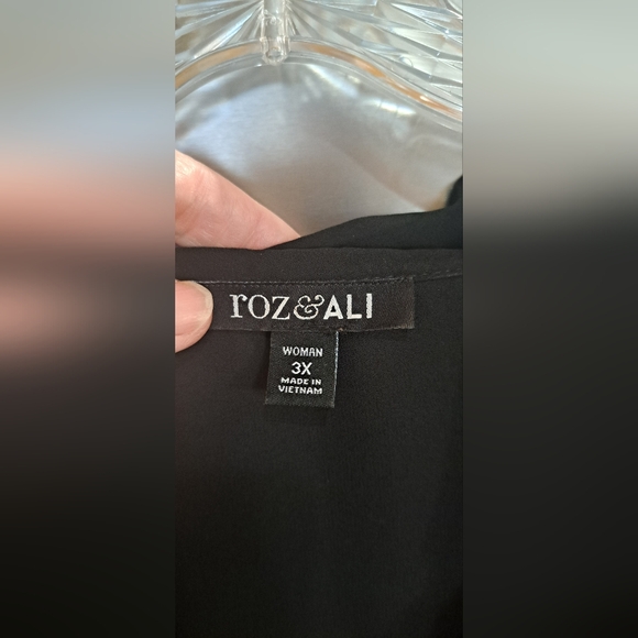 Gorgeous Roz & Ali Black Shirt Top Velvet Burnout Sheer Button Front Size 3x - Picture 4 of 9